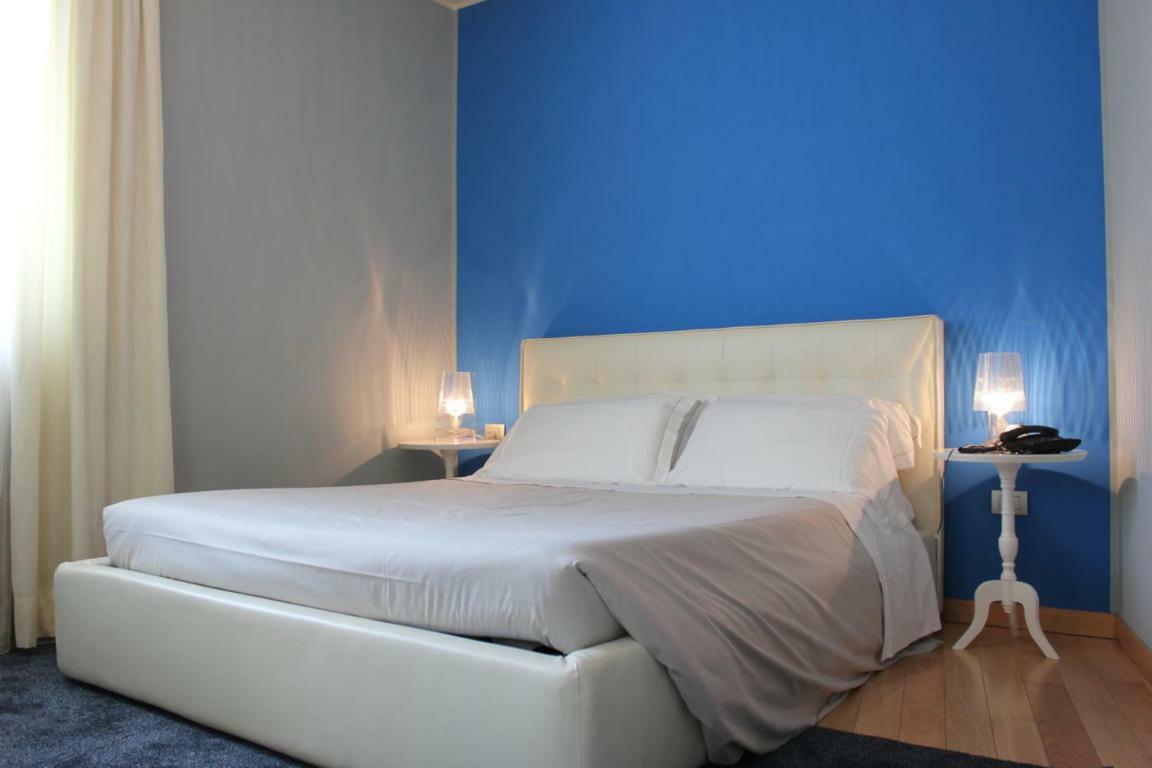 Il Castello Di Lovere Hotel Bagian luar foto